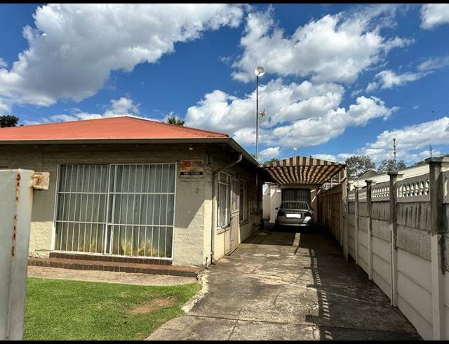 3 BEDROOM HOUSE FOR SALE IN VANDERBIJLPARK CW 3